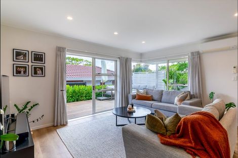 Photo of property in 1a Compass Place, Te Atatu Peninsula, Auckland, 0610