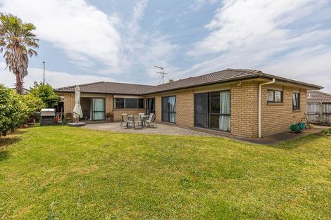 Photo of property in 4 Kalmore Place, Flat Bush, Auckland, 2016