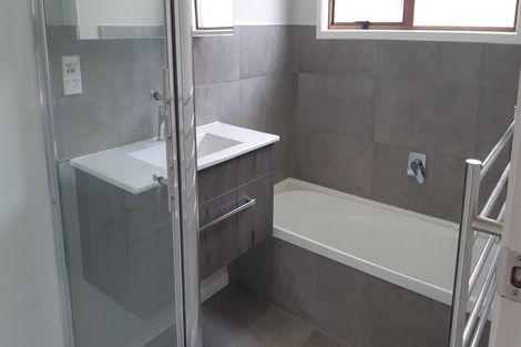 Photo of property in 2/73 Eskdale Road, Birkdale, Auckland, 0626