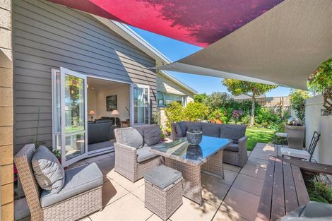Photo of property in 49 Coolspring Way, Redwood, Christchurch, 8051