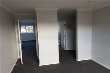 Photo of property in 17 Karearea Avenue, Kenepuru, Porirua, 5022
