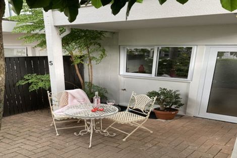 Photo of property in 5/72 Kitchener Road, Milford, Auckland, 0620