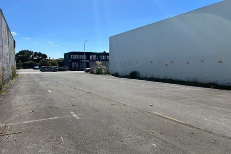 Photo of property in 122 Molesworth Street, Taita, Lower Hutt, 5011