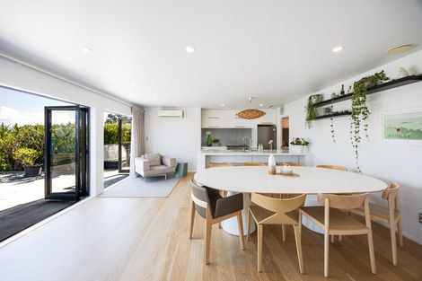 Photo of property in 5a Clifton Road, Browns Bay, Auckland, 0630