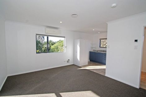 Photo of property in 409 Carrington Street, Upper Vogeltown, New Plymouth, 4310