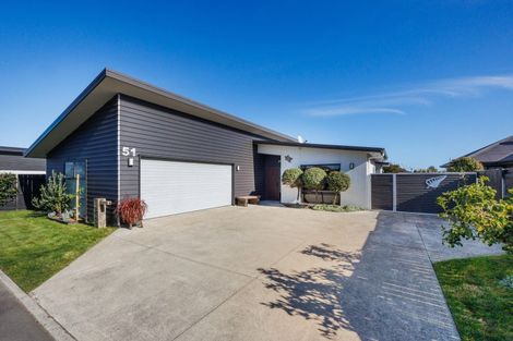 Photo of property in 51 Chestnut Close, Kelvin Grove, Palmerston North, 4414