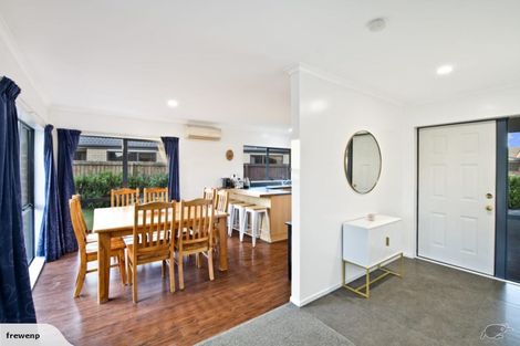 Photo of property in 8 Monet Vale, Rolleston, 7614