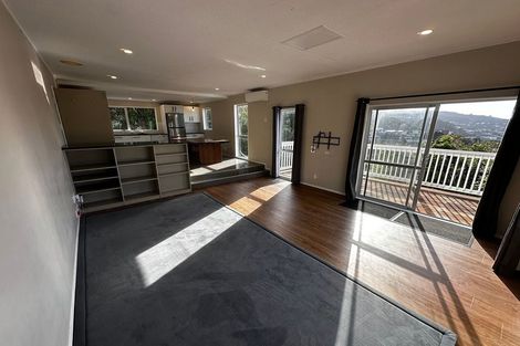 Photo of property in 92 Thurleigh Grove, Karori, Wellington, 6012