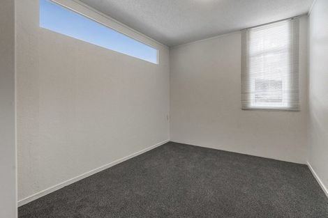 Photo of property in 86 Sylvan Avenue, Northcote, Auckland, 0627
