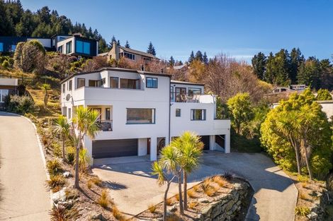 Photo of property in 20 Manchester Place, Queenstown, 9300