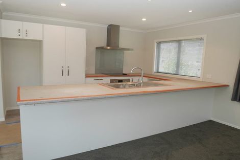 Photo of property in 16 Utauta Street, Waikanae, 5036