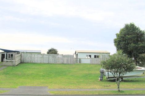 Photo of property in 119 Mayfair Avenue, Whangamata, 3620