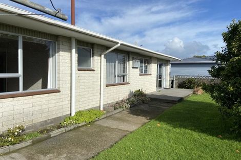 Photo of property in 16 Huatoki Street, Vogeltown, New Plymouth, 4310