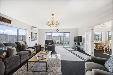 Photo of property in 64 O'connor Drive, Pukekohe, 2120