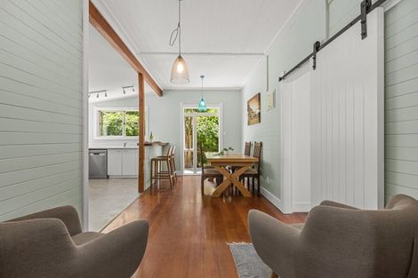Photo of property in 12 Karioi Crescent, Raglan, 3225
