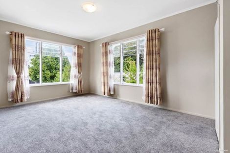 Photo of property in 80 Roberts Road, Te Atatu South, Auckland, 0610