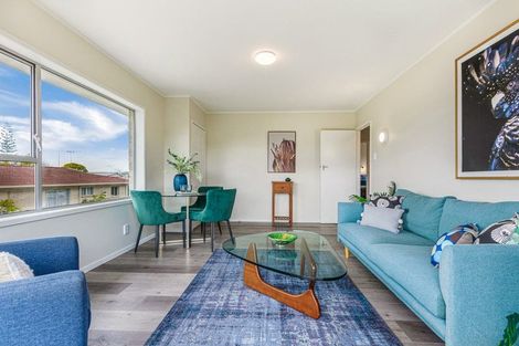 Photo of property in 12 Jenelin Road, Glendene, Auckland, 0602
