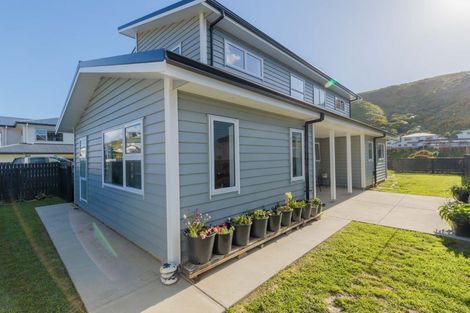 Photo of property in 33 Rochdale Drive, Churton Park, Wellington, 6037