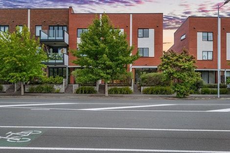 Photo of property in 6/89 Hobsonville Point Road, Hobsonville, Auckland, 0616