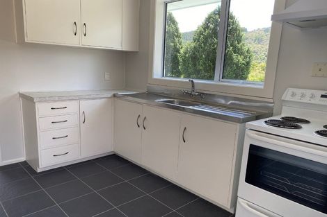 Photo of property in 12 Poplar Grove, Ebdentown, Upper Hutt, 5018