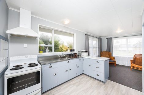 Photo of property in 24 Geraldine Crescent, Cloverlea, Palmerston North, 4412
