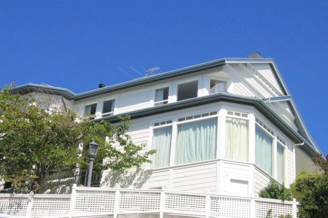 Photo of property in 2 Central Terrace, Kelburn, Wellington, 6012
