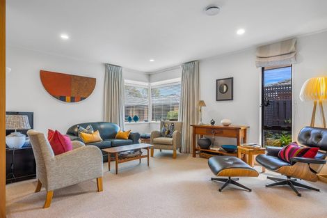 Photo of property in 5 Castle Way, Beckenham, Christchurch, 8023