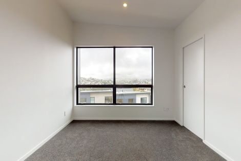 Photo of property in 12/62u Spenmoor Street, Newlands, Wellington, 6037