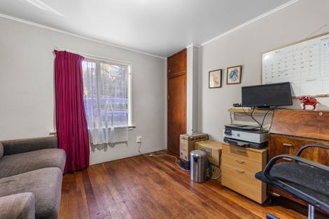 Photo of property in 32 Lawry Street, Blagdon, New Plymouth, 4310