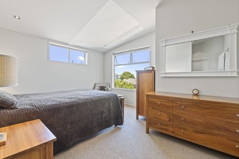Photo of property in 40a Matakatia Parade, Matakatia, Whangaparaoa, 0930