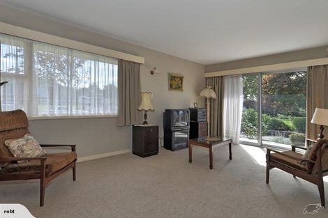 Photo of property in 7 Camberwell Place, Avonhead, Christchurch, 8042