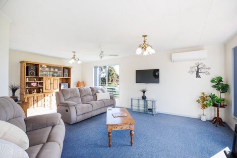 Photo of property in 112 Avenue Road, Foxton, 4891