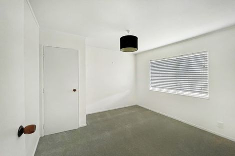 Photo of property in 12 Brookfield Road, Te Atatu Peninsula, Auckland, 0610