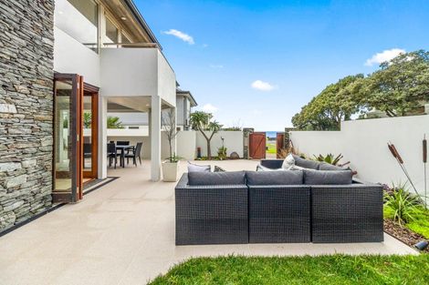 Photo of property in 22 Tiri Road, Milford, Auckland, 0620