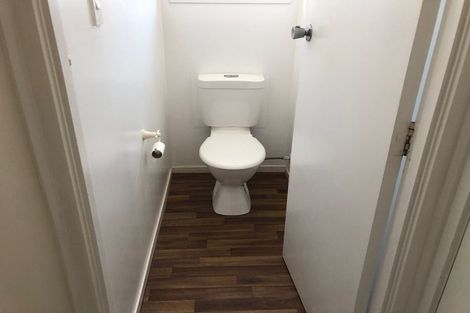 Photo of property in 30 Darren Crescent, Half Moon Bay, Auckland, 2012