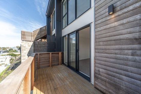 Photo of property in 21/104 Maupuia Road, Maupuia, Wellington, 6022