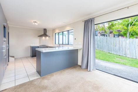 Photo of property in 2 Seamount Drive, Red Beach, 0932