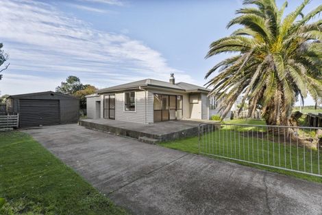 Photo of property in 1 Tennyson Street, Opunake, 4616