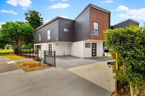 Photo of property in 2/20 Blanche Way, Half Moon Bay, Auckland, 2012