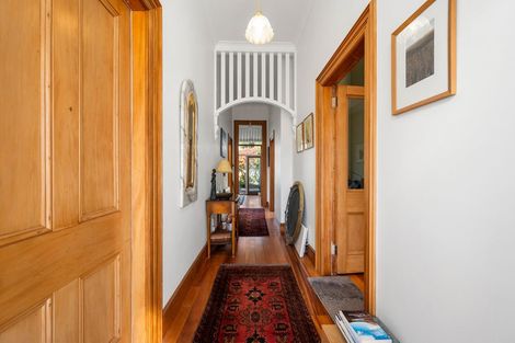 Photo of property in 43 Porritt Avenue, Mount Victoria, Wellington, 6011