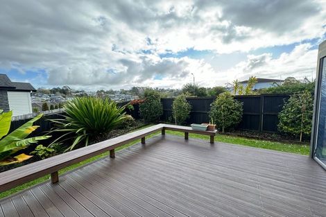 Photo of property in 21 Hornbill Drive, Fairview Heights, Auckland, 0632