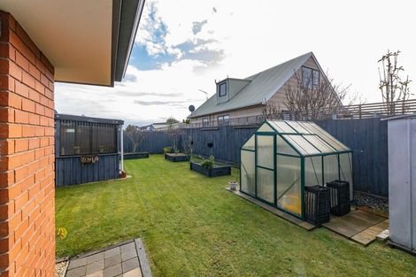 Photo of property in 21 Clinton Lane, Woolston, Christchurch, 8062