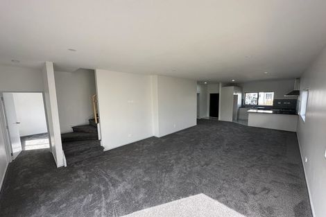 Photo of property in 6 Nagra Lane, Papakura, 2110