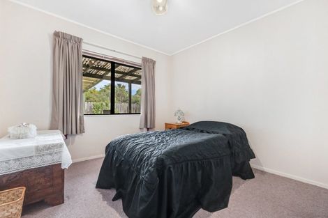 Photo of property in 1/73 Aviemore Drive, Highland Park, Auckland, 2010