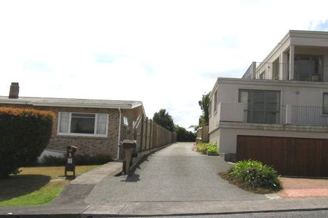 Photo of property in 2/3a Richards Avenue, Forrest Hill, Auckland, 0620