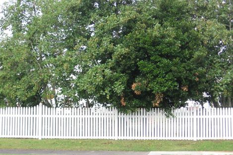 Photo of property in 35 Mcleod Road, Henderson, Auckland, 0612