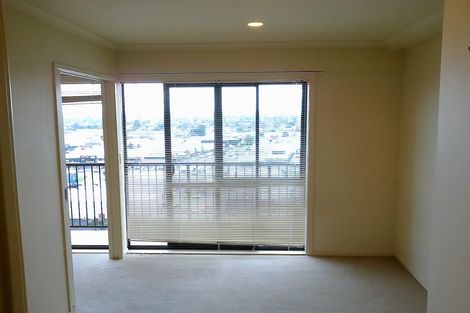 Photo of property in 14h/18 Ronwood Avenue, Manukau, Auckland, 2104
