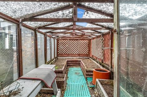 Photo of property in 16 Rosebank Avenue, Kelvin Grove, Palmerston North, 4414