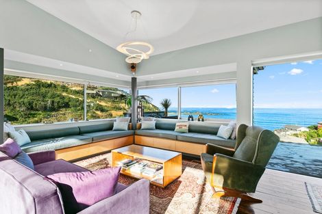 Photo of property in 10 Cave Road, Houghton Bay, Wellington, 6023