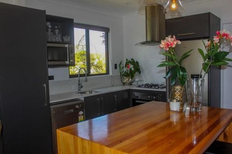 Photo of property in 84 Brooklands Road, Brooklands, New Plymouth, 4310